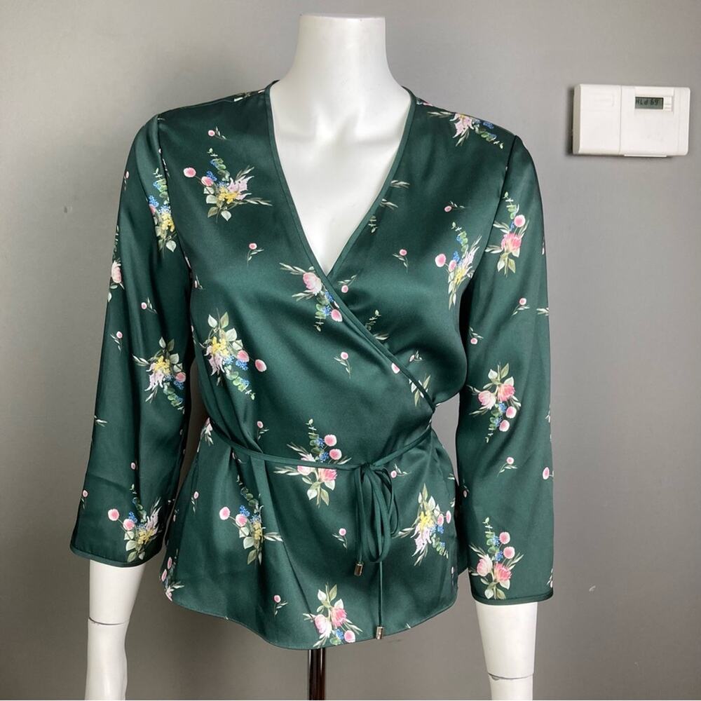Ted Baker wrap top women's size 4 v-neck floral green feminine forest fairy NWT
